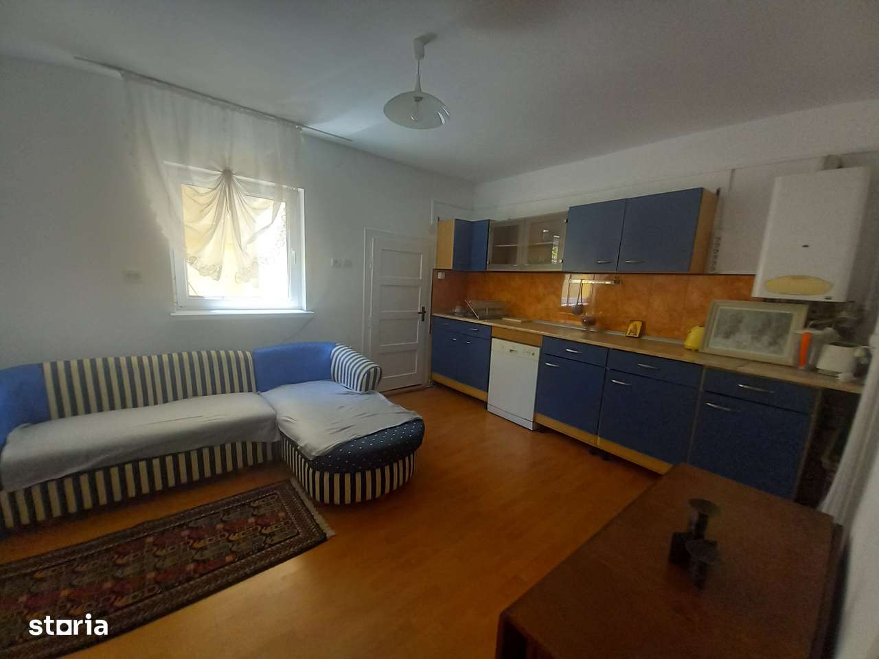 De vânzare pe str. Valea Roșie o casa superba !-10