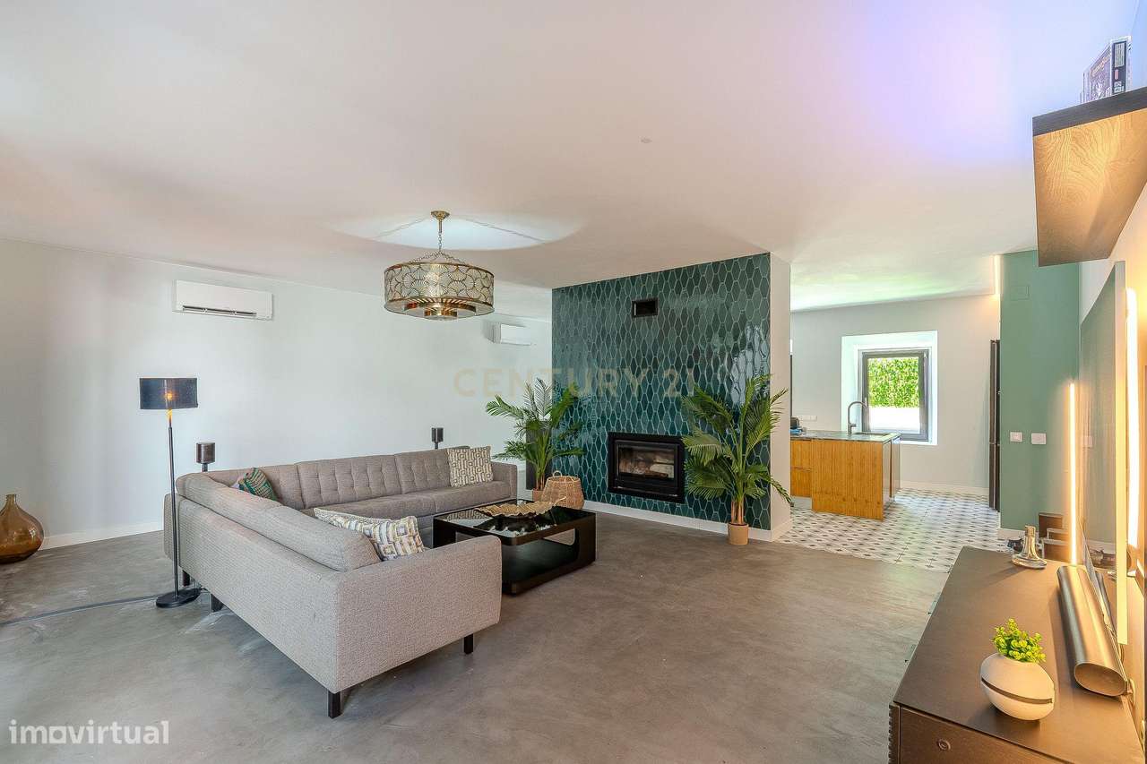 Moradia T3 | Renovada | Sistema de Domótica | Lounge no logradouro | E - Grande imagem: 4/60