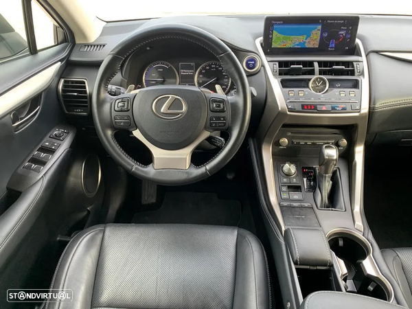 Lexus NX 300h Executive+ - 11