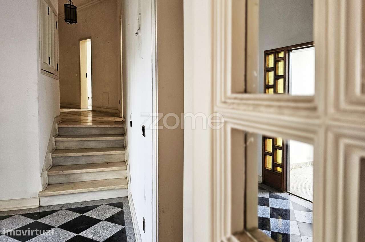 Moradia rara para Reabilitação – Vista Mar | São Pedro Estoril-6