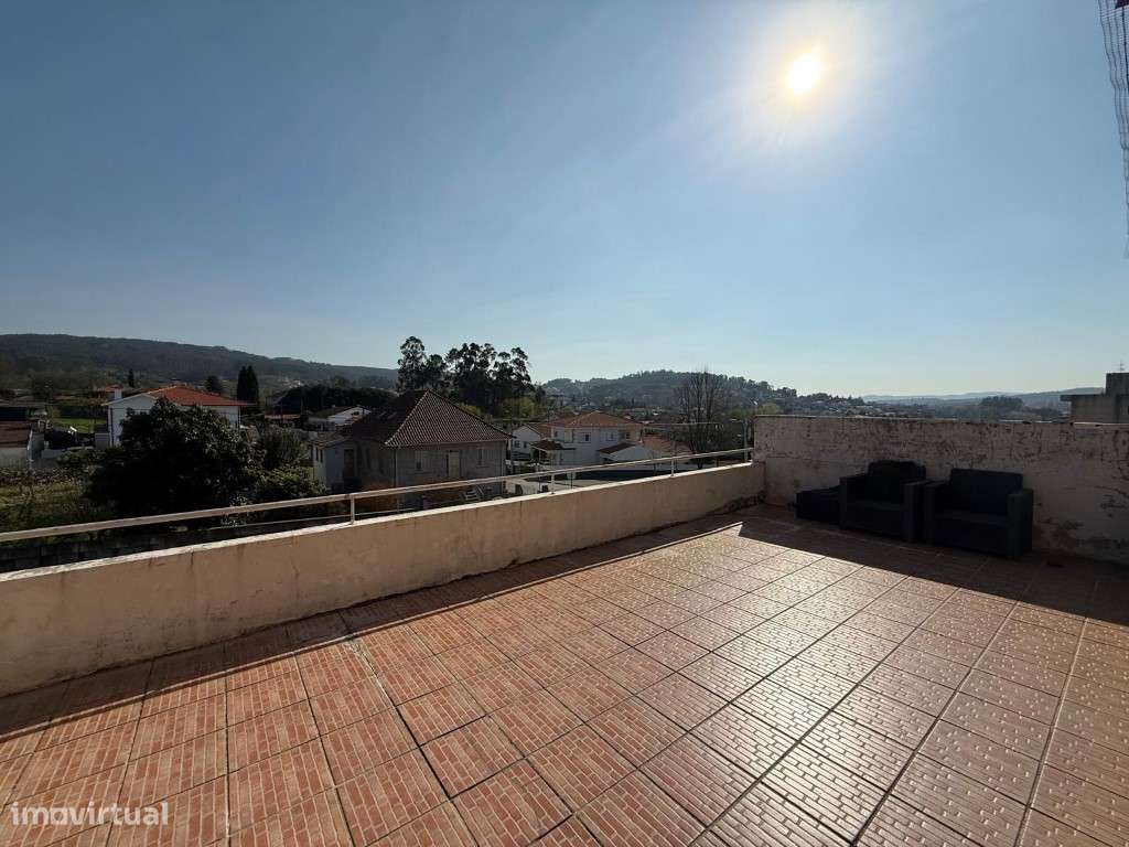 APATAMENTO T3 COM TERRAÇO-12