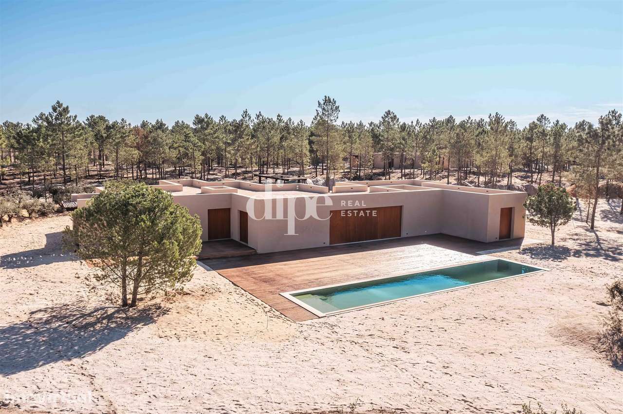 Luxuosa Moradia T4 inserida no empreendimento Melides Villas - Grande imagem: 2/21