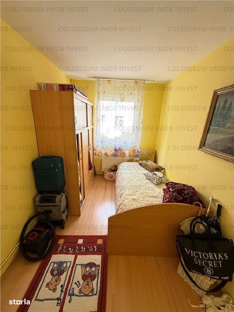 Apartament cu 3 camere, decomandat - zona Astra-5