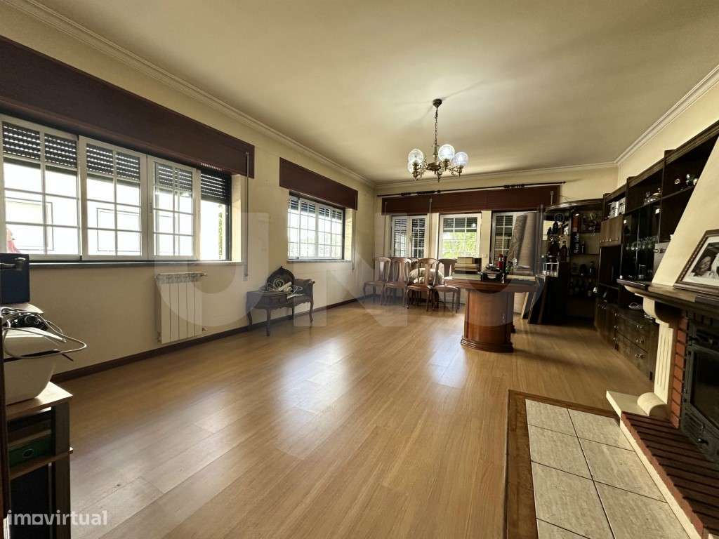 Venda Conjunta: Apartamento T2 com Garagem + Lote de Terreno (3050m...-4