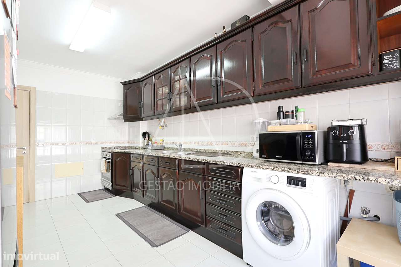 APARTAMENTO T2 REMODELADO-11