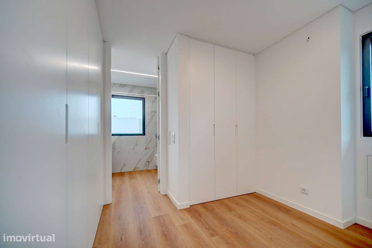 Moradia V4 Nova em Murches-21