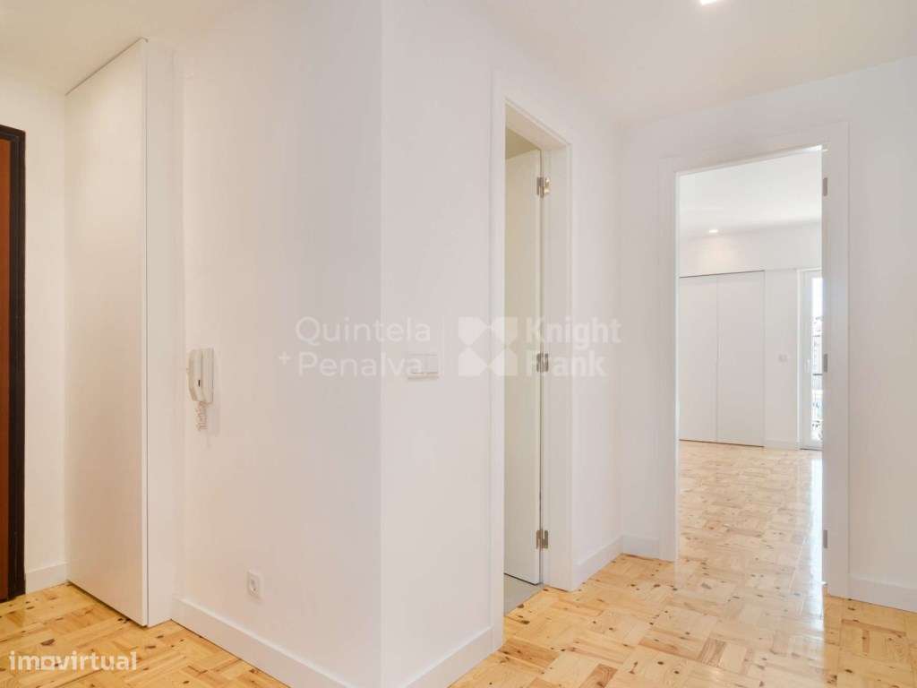 Apartamento T1+1 para arrendamento em Algés - Grande imagem: 2/24