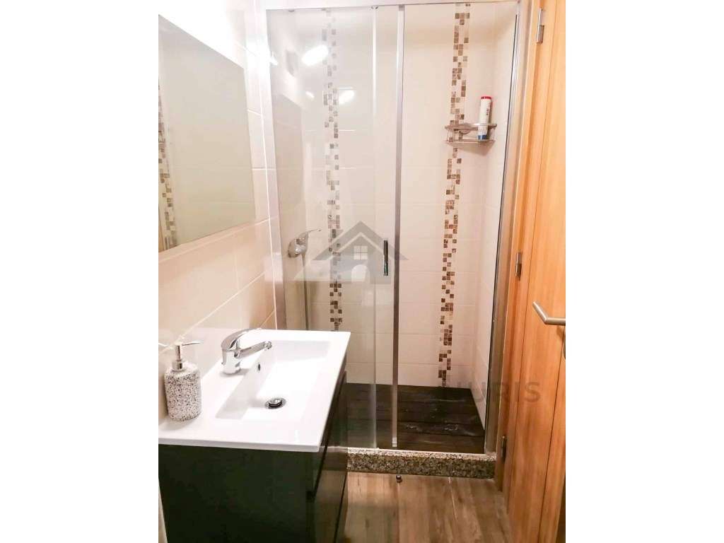 Moradia Típica Algarvia T2 para Venda no centro de Portimão-18