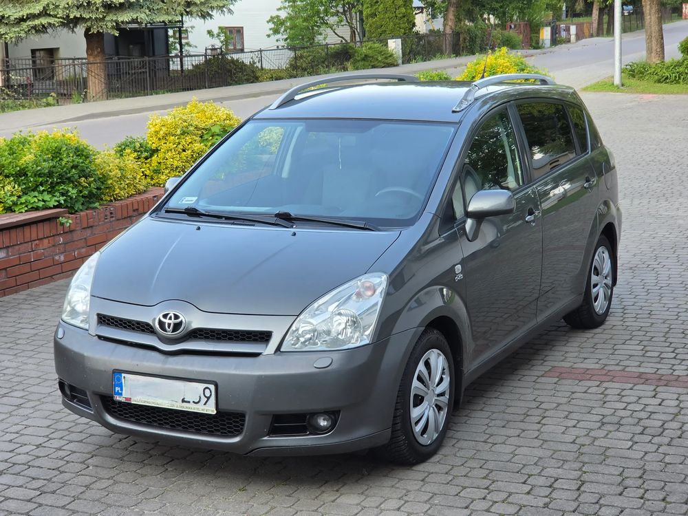 Toyota Corolla Verso 2.0 D-4D 2005