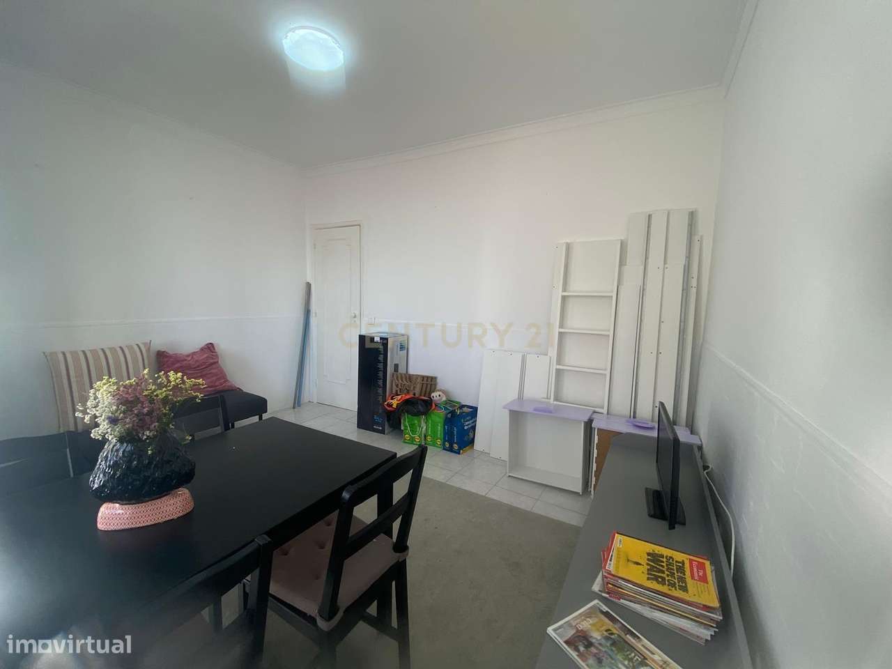 Apartamento T2 com Vista Panorâmica em Barreiro-24