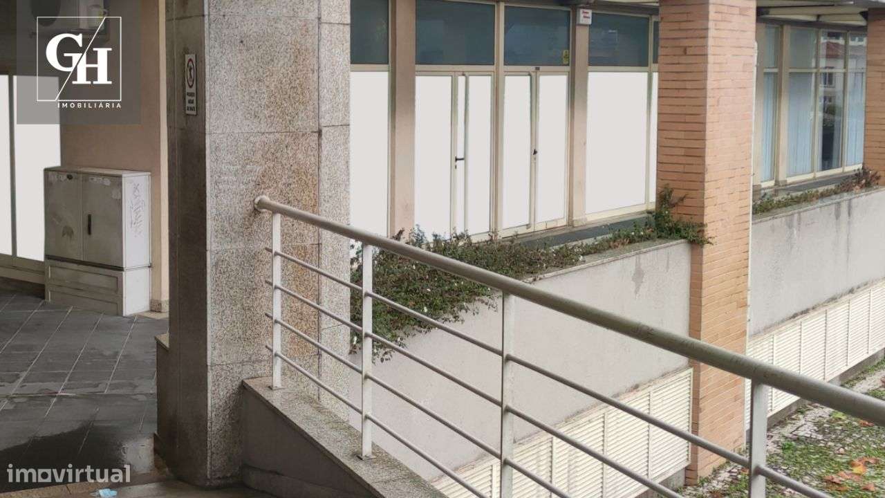 2 lojas no centro/arrendada por 300€ - Grande imagem: 2/9