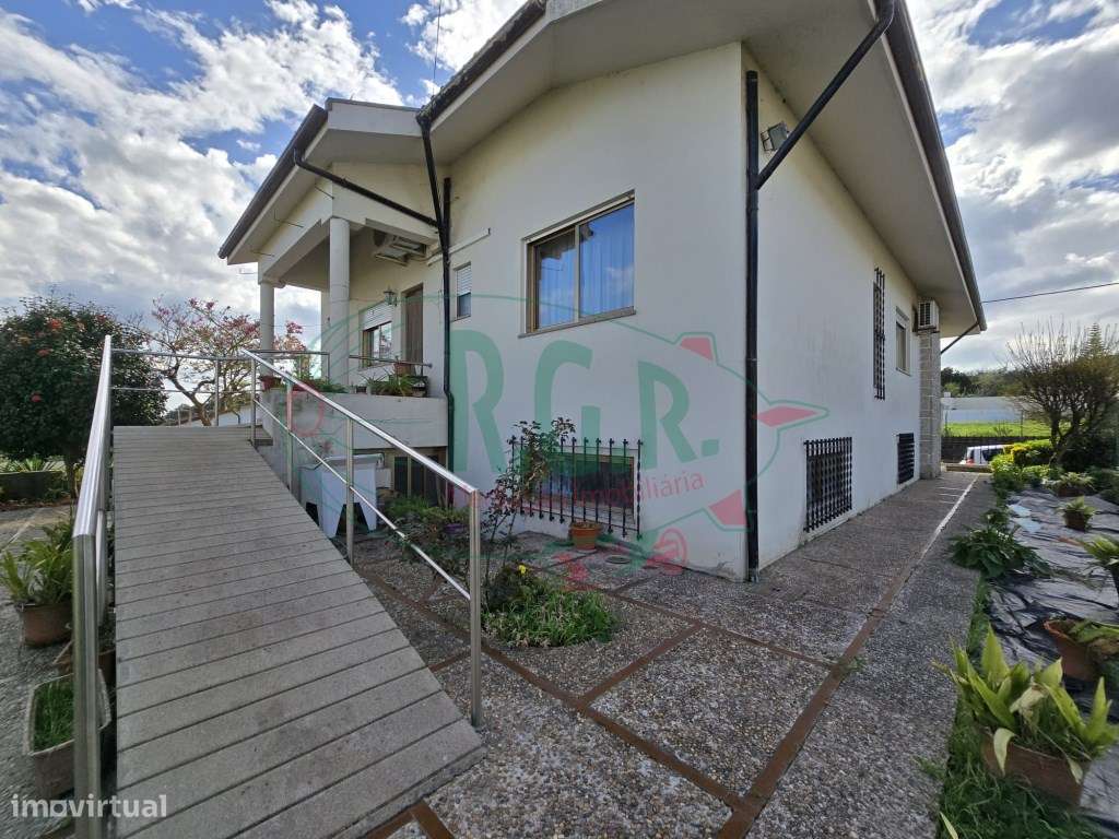 MORADIA T3 | 4 FRENTES | SÃO COSME-42