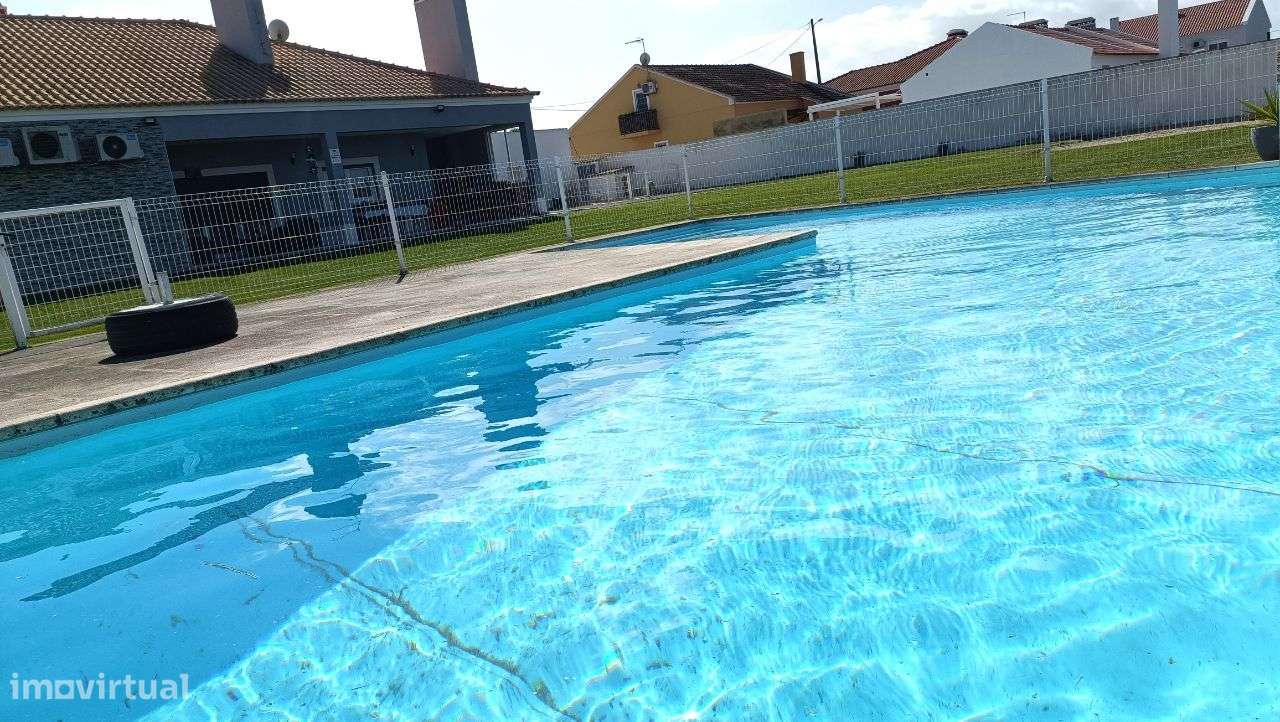 Moradia térrea isolada T4+1 | Piscina | Logradouro-3