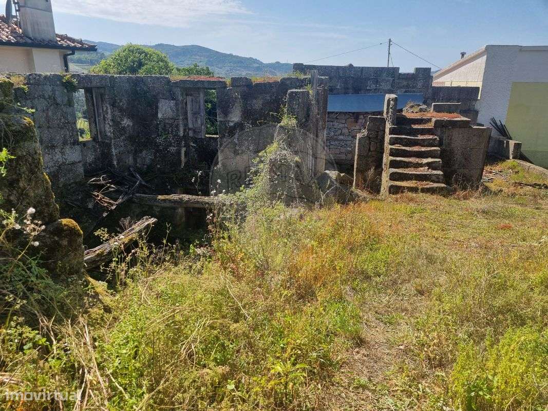 Moradia T13 para venda-12