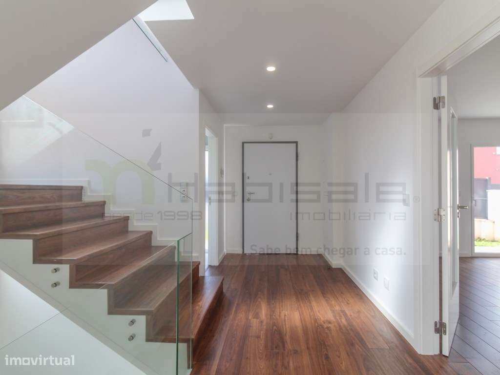 Moradia T3, situada em Areia Cascais, a curta distância da praia do...-15