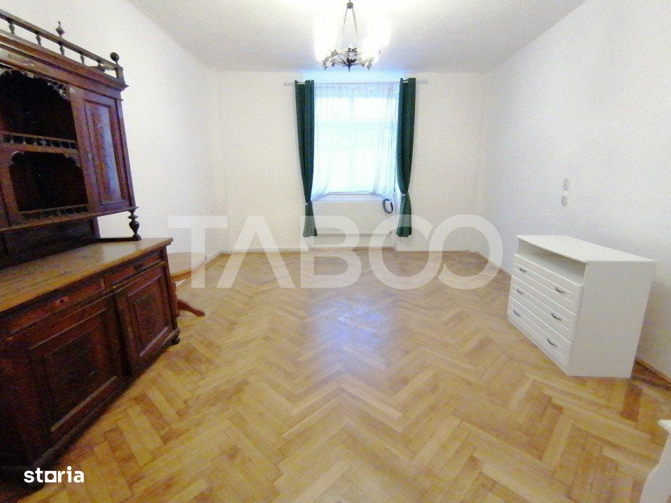 Apartament la casa 2 camere 58 utili renovat in Orasul de Jos Sibiu