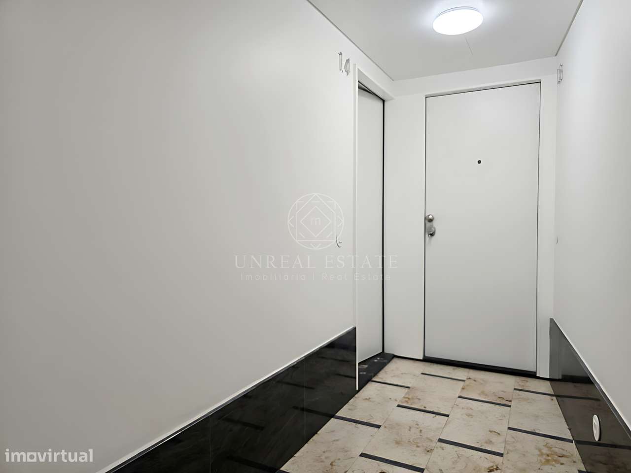 Apartamento T0 , novo, inserido em um edifício totalmente remodelado n-17