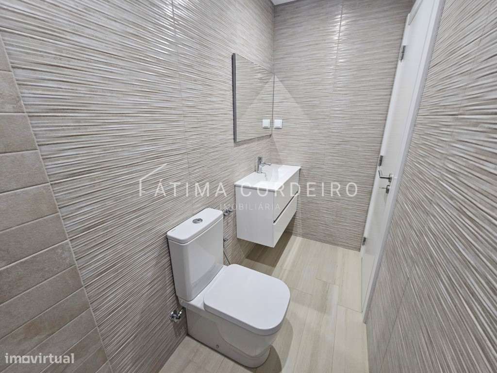 Excelente Moradia T3 em construção, Fernão Ferro.-23