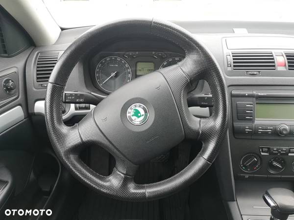 Skoda Octavia 1.6 Elegance Tiptr - 20