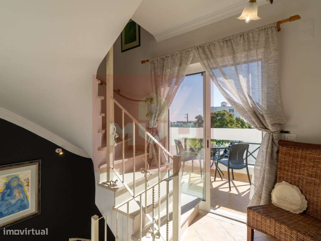 Moradia em banda V3 em Quelfes-16