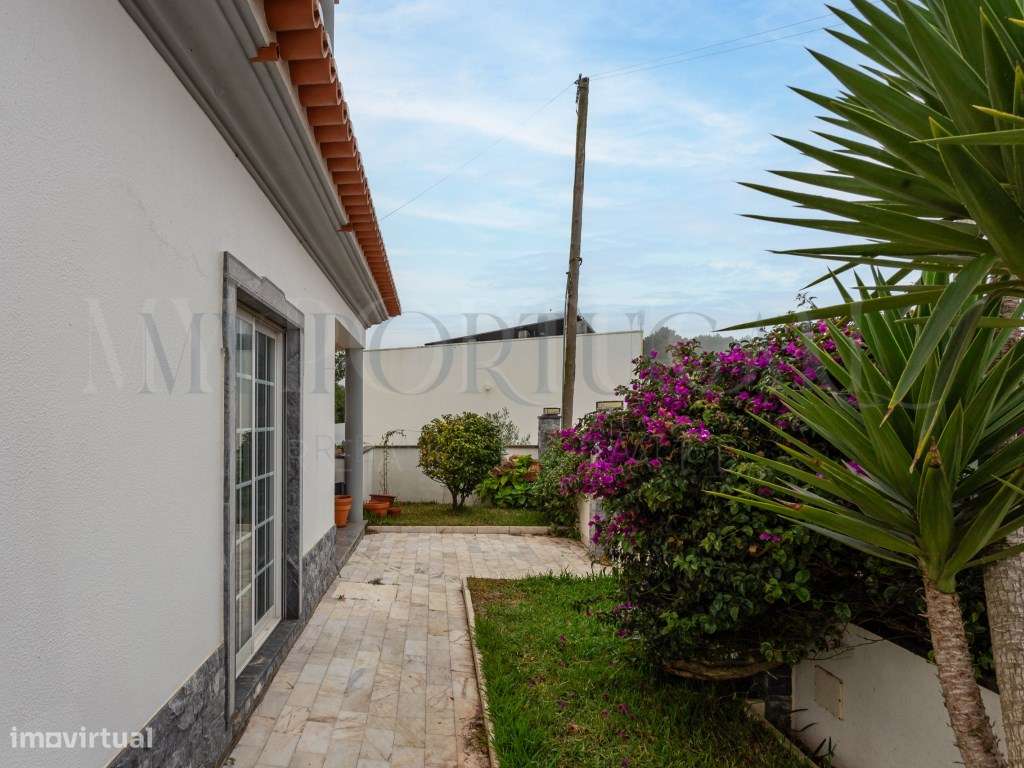 Moradia T4+1 em Ribamar: Onde o Mar e o Conforto se Encontram-42