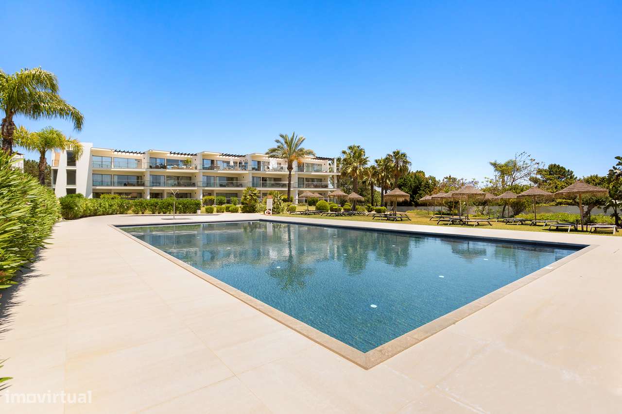 Apartamento T1 com vista mar a 600m da praia-17