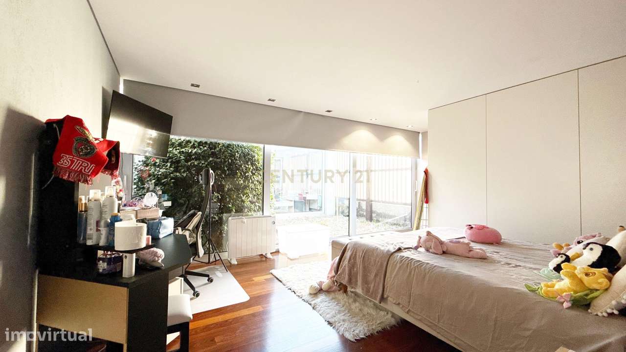 Moradia Térrea de Luxo com Piscina Aquecida e Jacuzzi a 2 km da Praia-34