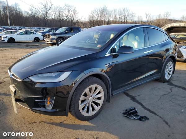 Tesla Model X - 1