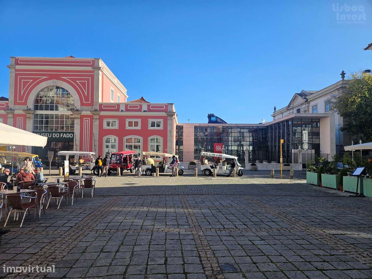 Vendo T2 para remodelação em predio totalmente remodelado-39