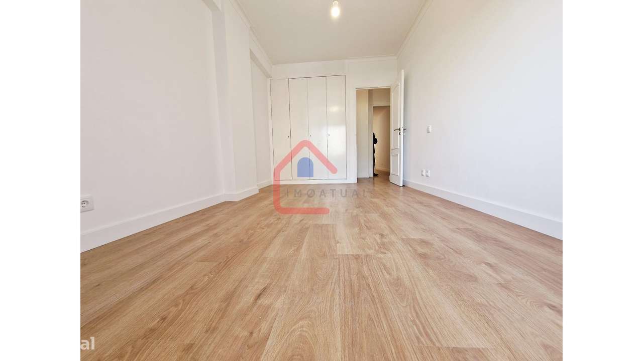 Apartamento T3 em Benfica-21