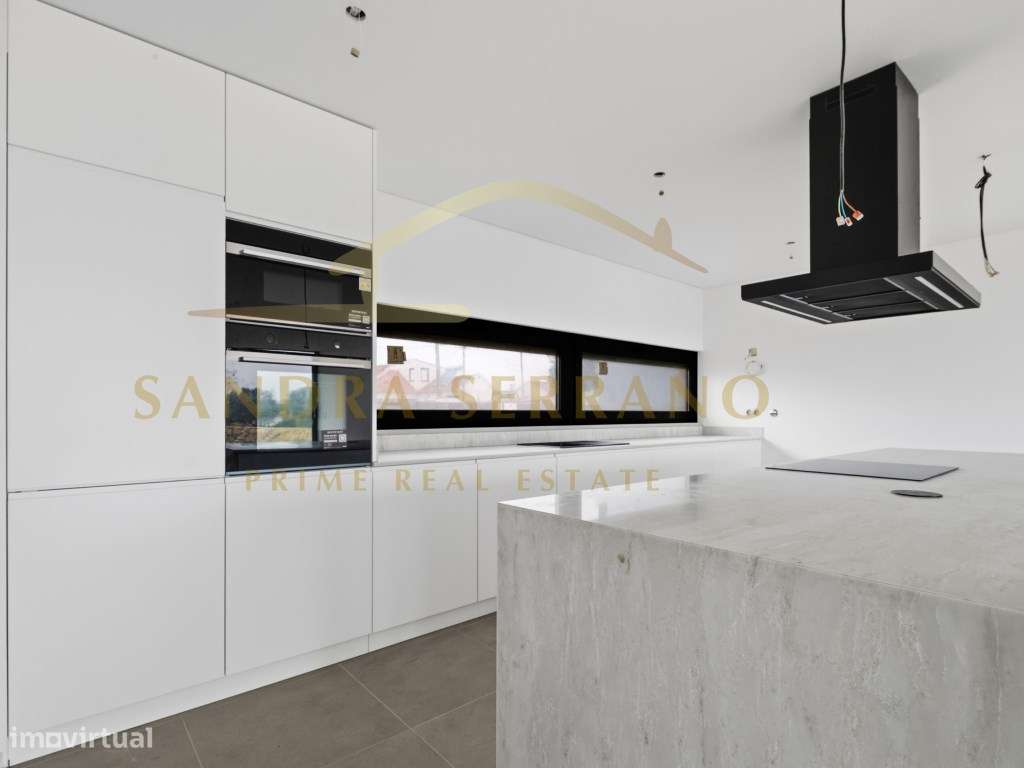 Moradia T4 Nova de Arquitetura Contemporânea | Azenhas do Mar - Sintra-8