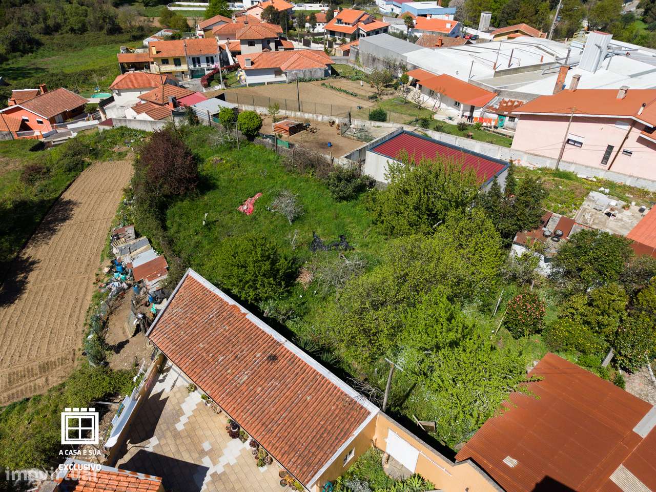 Moradia com duas habitações independentes em Lourosa - Exclusivo-43