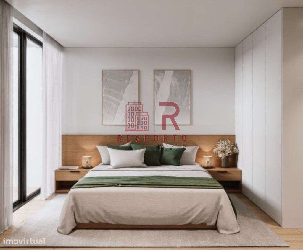 Apartamento T2, com 2 suítes, varanda, jardim e garagem-10