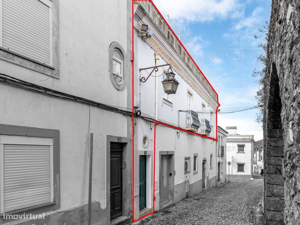 Moradia Bifamiliar T3 de 1º andar com amplo terraço na cobertura - Grande imagem: 2/36