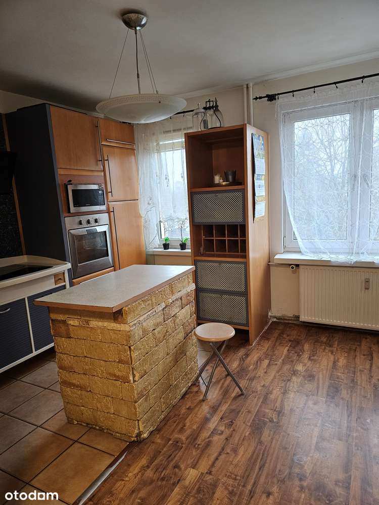 Powstańców,P.Czerwony,46m,2pok,balkon.ładne z potencjałem,Parking Jest-0