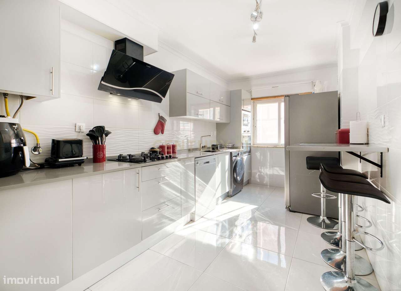 Apartamento T2 com lugar garagem - Santa Marta -Corroios - Grande imagem: 5/22