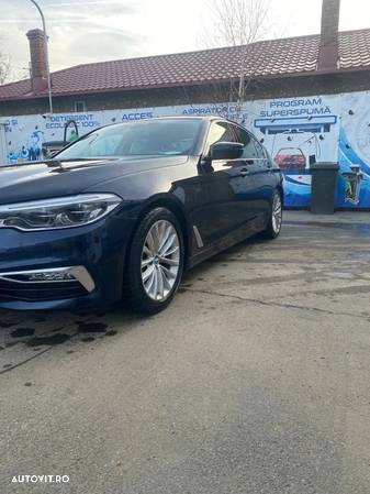 BMW Seria 5 520d Aut. Luxury Line - 7