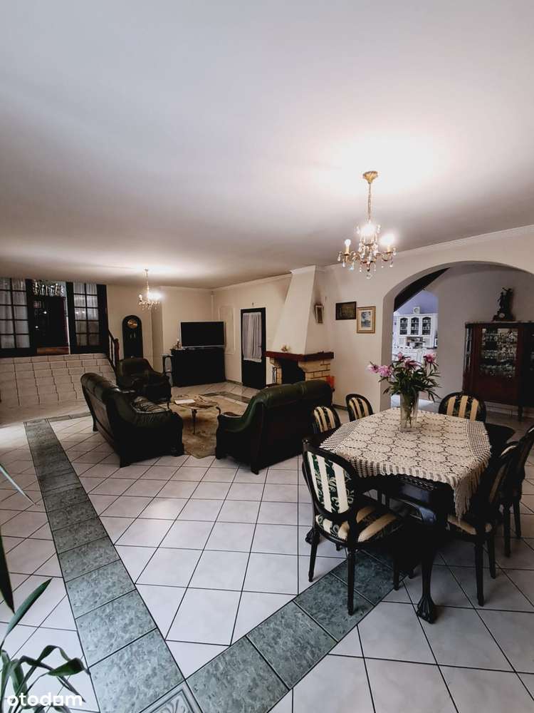 Dom parterowy z użyt. poddaszem o pow. 240 m2, działka 1700m2, Wolica - Pełny obrazek: 4/20