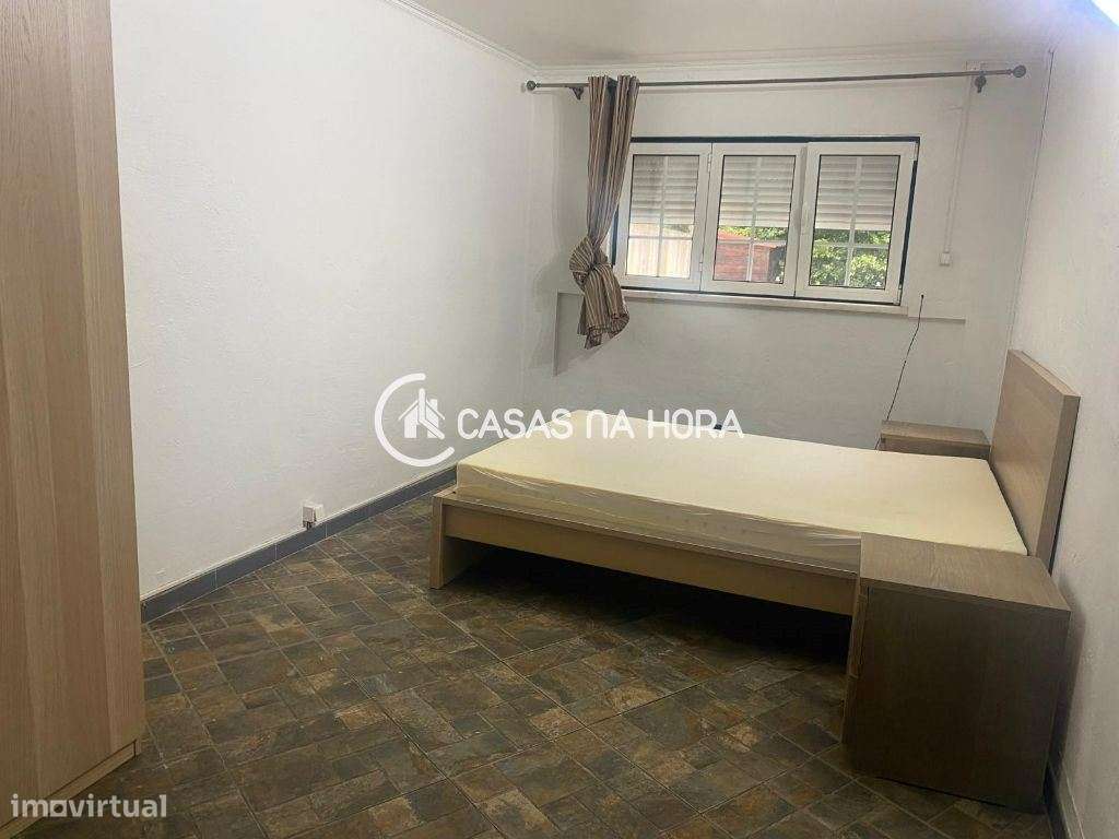 Anexo de Moradia T1 em Almada no bairro do Pombal, Equipado e Mobilado - Grande imagem: 4/14