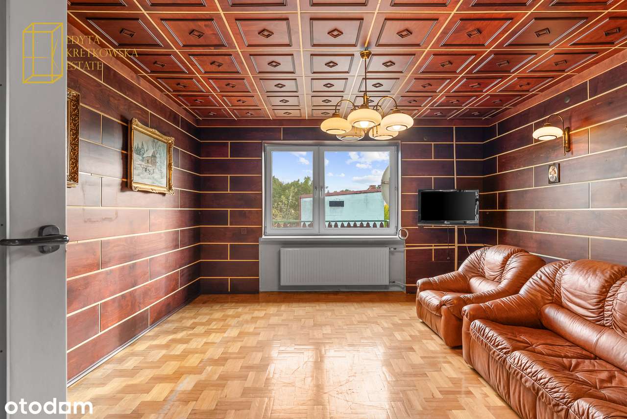 Dom w otoczeniu terenów zielonych-9