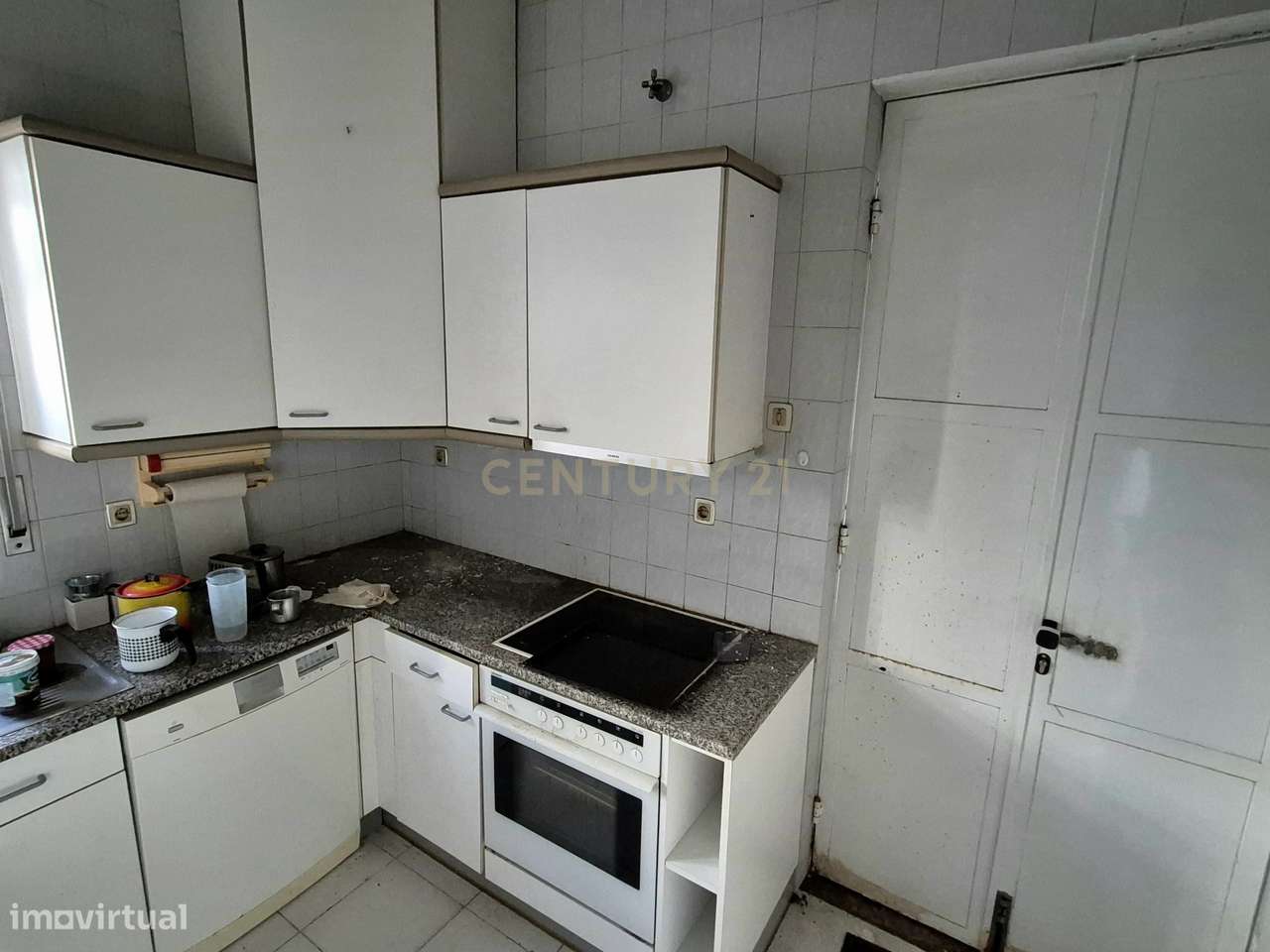 Moradia Clássica para reabilitação junto à Casa da Música-11