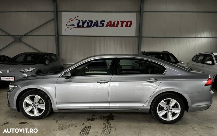 Volkswagen Passat 2.0 TDI DSG 4Mot Highline - 2