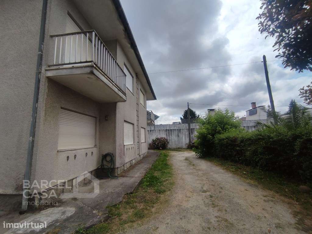 Oportunidade Única de Investimento em Zona Nobre de Barcelinhos - B...-9