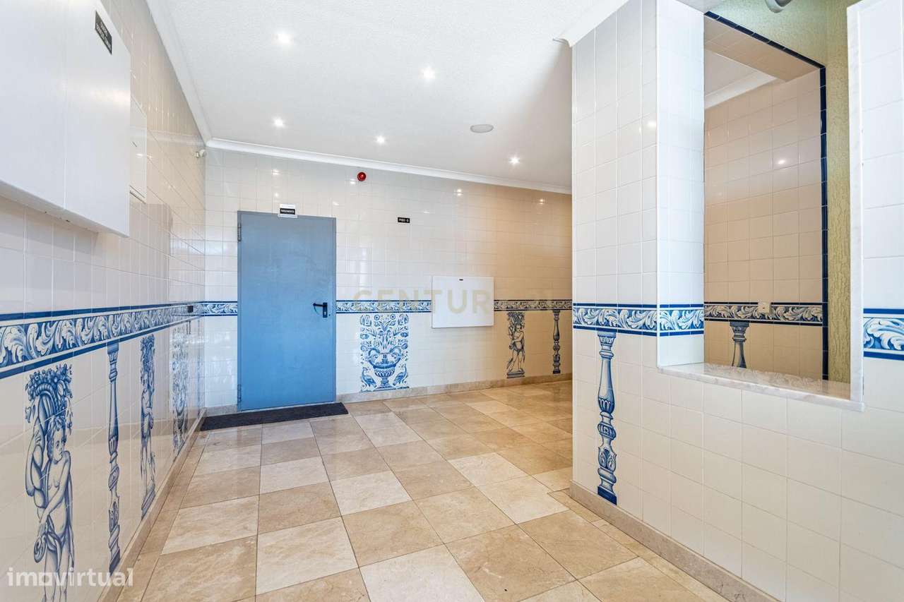 Apartamento Único T2 de 82m2 com Terraço de 75m2 em Porto Salvo-38