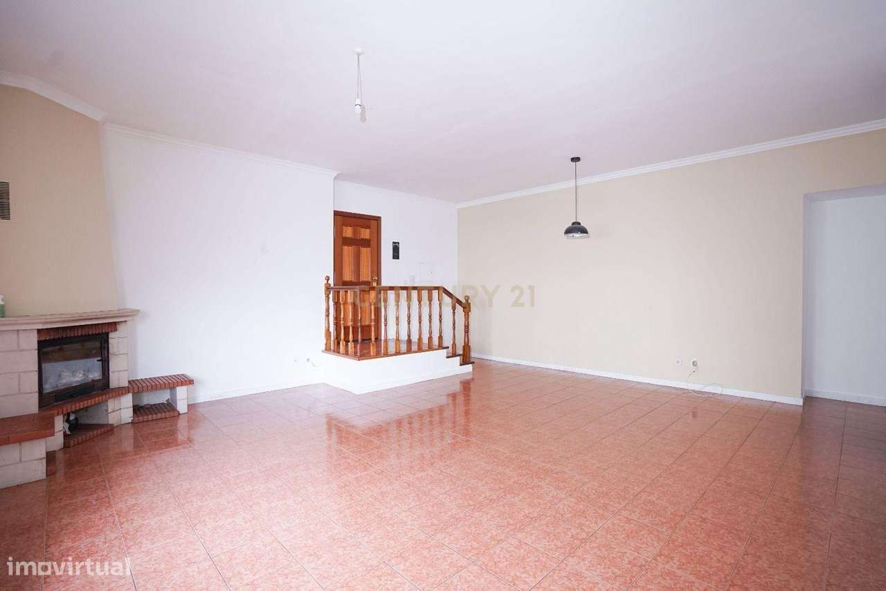 Apartamento T4 com Garagem Box na Av. Brasil – Lousã | Excelente Local - Grande imagem: 5/21