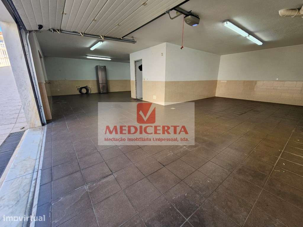 Algueirão - Moradia/Isolada T5 + Logradouro 350m² + Garagem-38