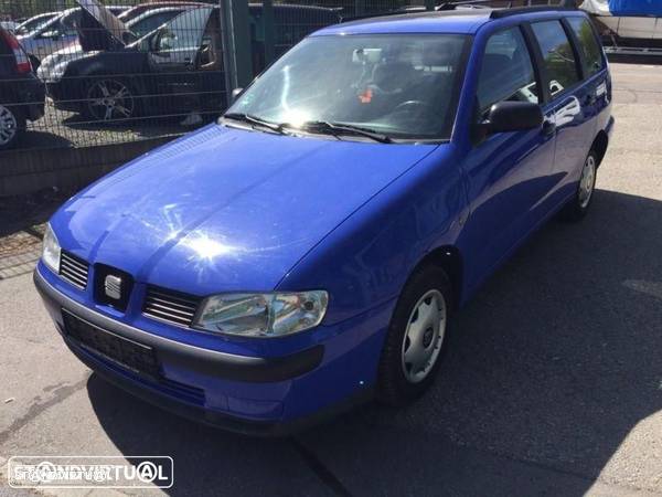 Seat Cordoba vario  5 portas de 2000 a 2002 - 1