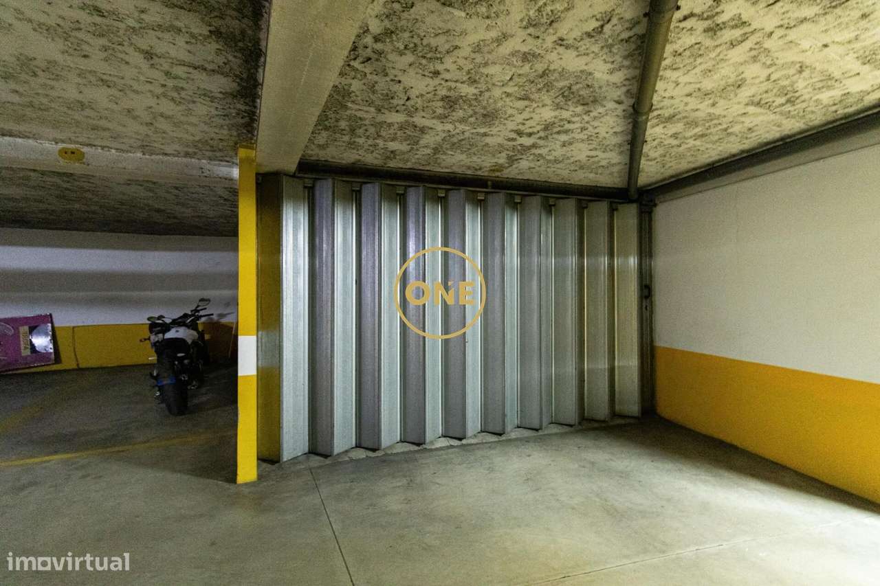 Excelente Apartamento T3 + 1 Escritório no Centro da Trofa!-18