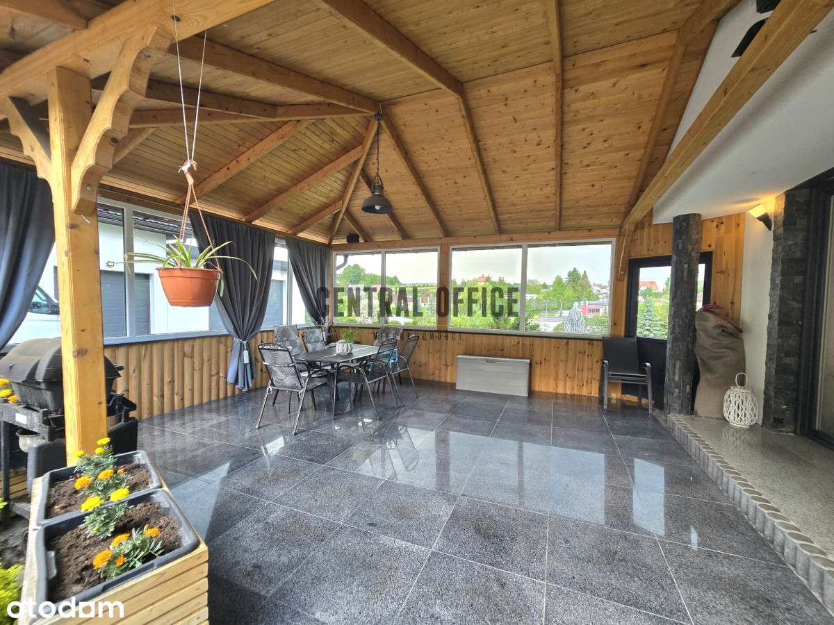 Piękny dom, z garażami i mieszkaniem Niebylec-13