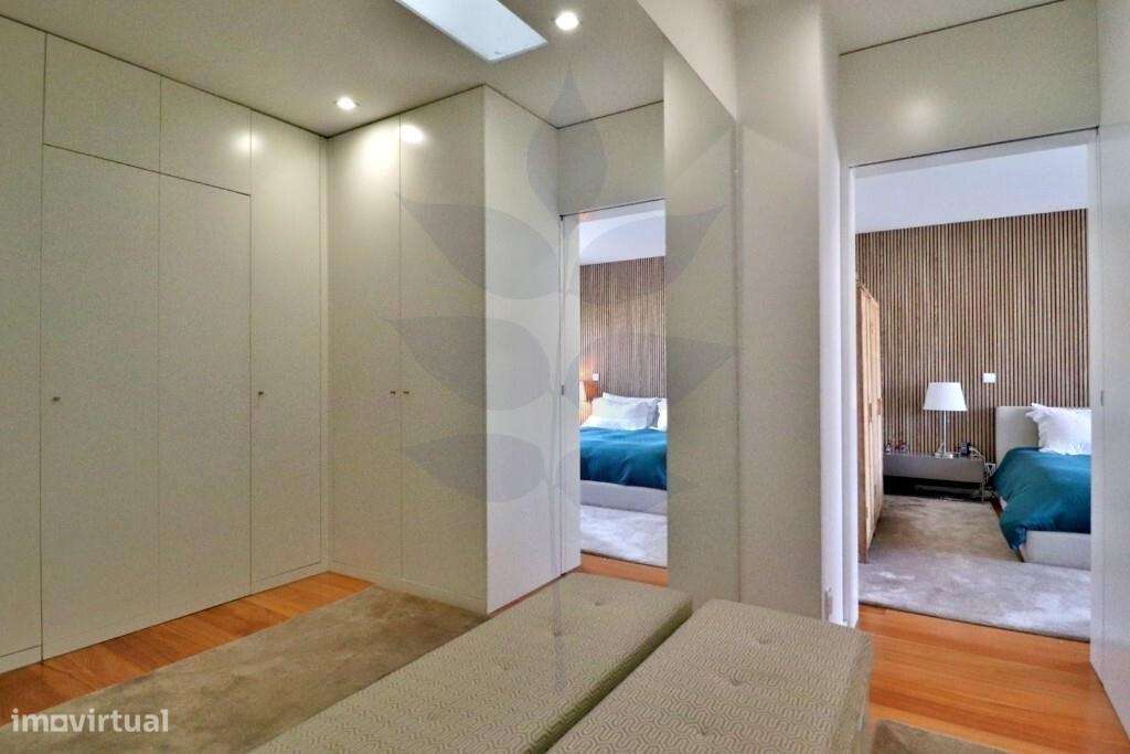 Vende-se Moradia T3 (Banda) - S. Pedro Este, Braga - Grande imagem: 2/57